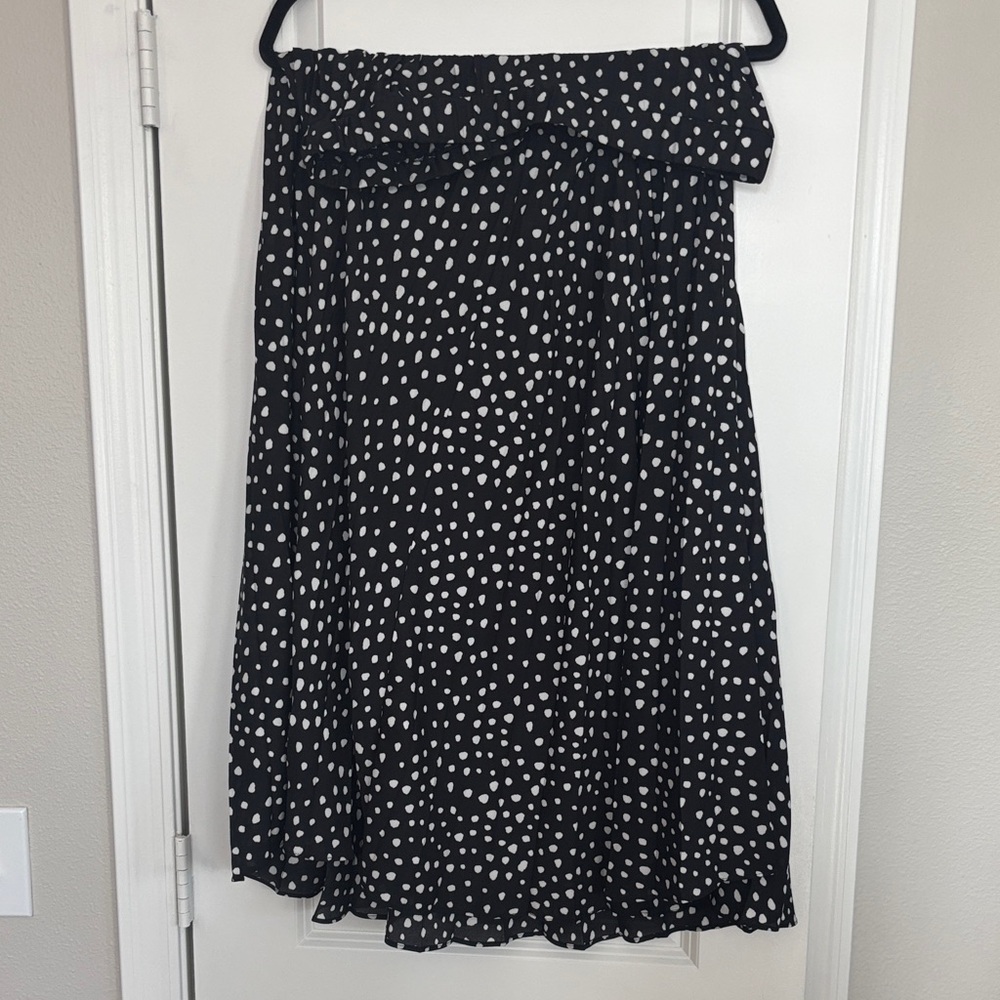 Max Studio Black and White A-Line Skirt